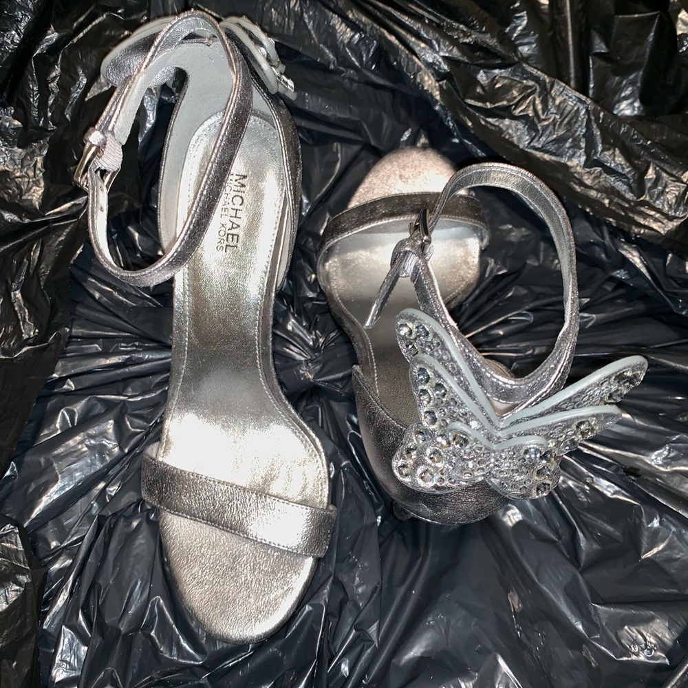 🔴🔴SOLD🔴🔴 Authentic Michael Kors Sandals